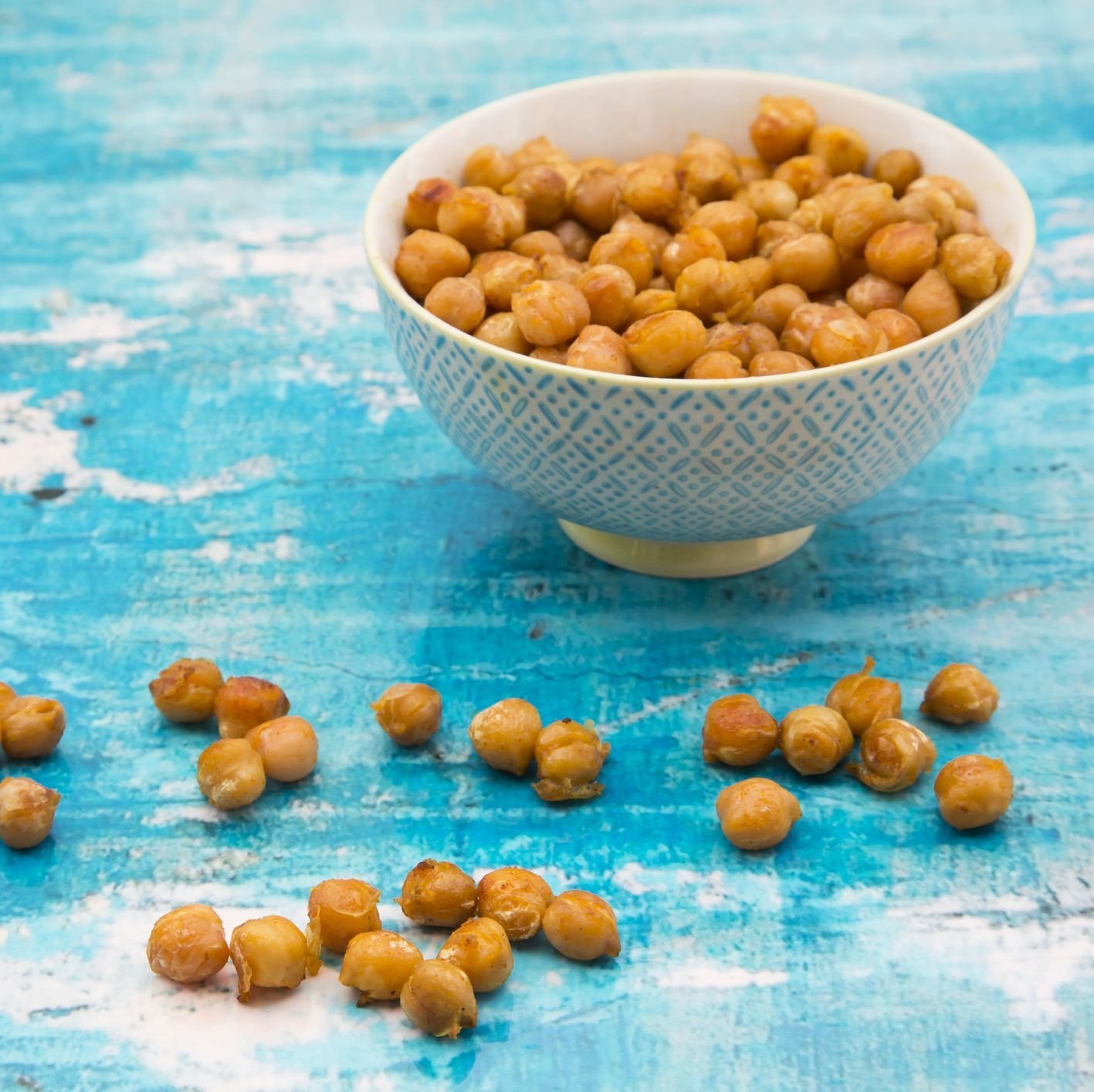 bowl of roasted chickpeas