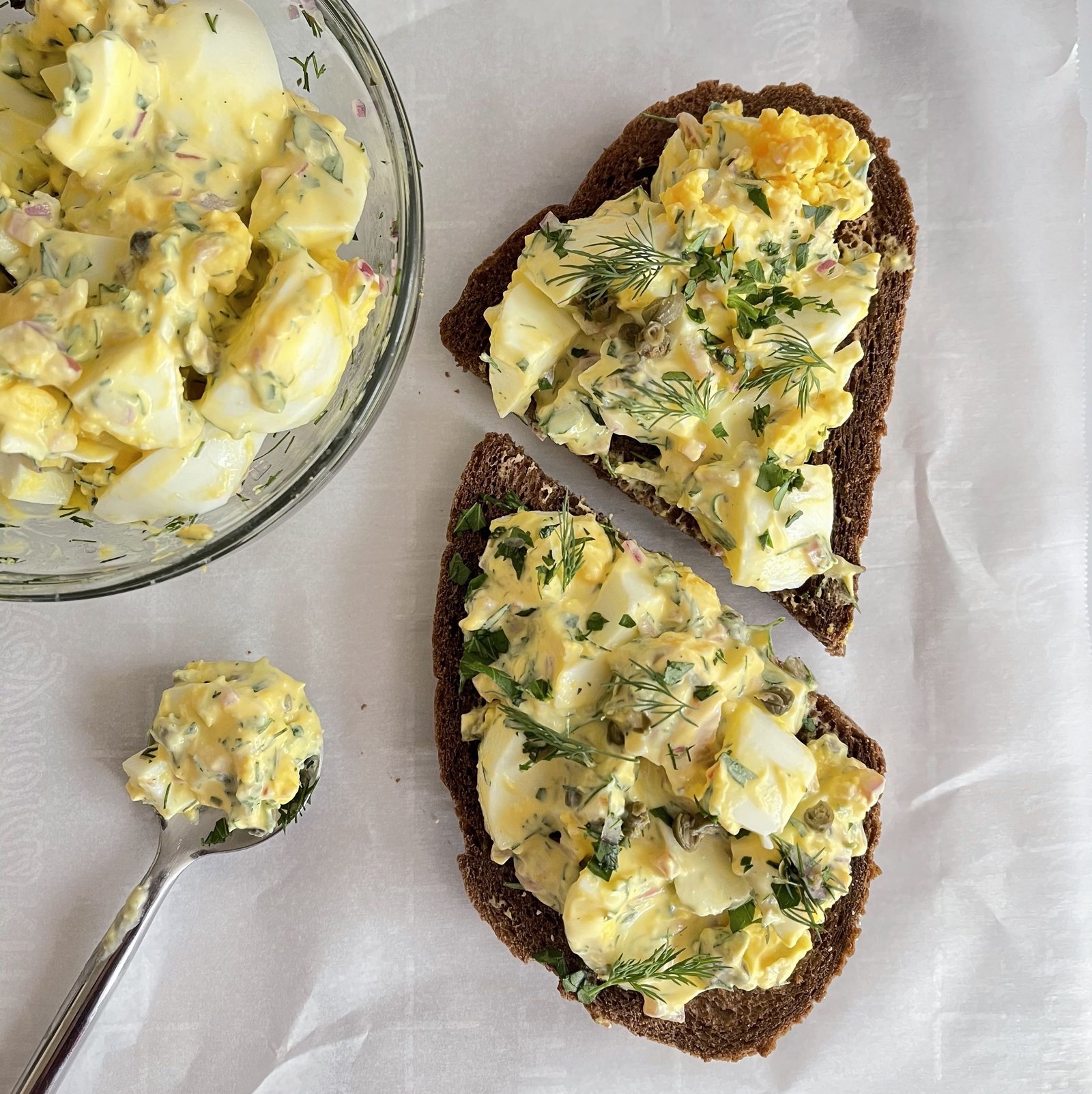egg salad sandwich