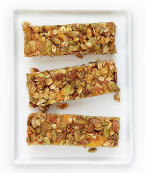 Granola Bars With Apricots, Oats, and Almonds
