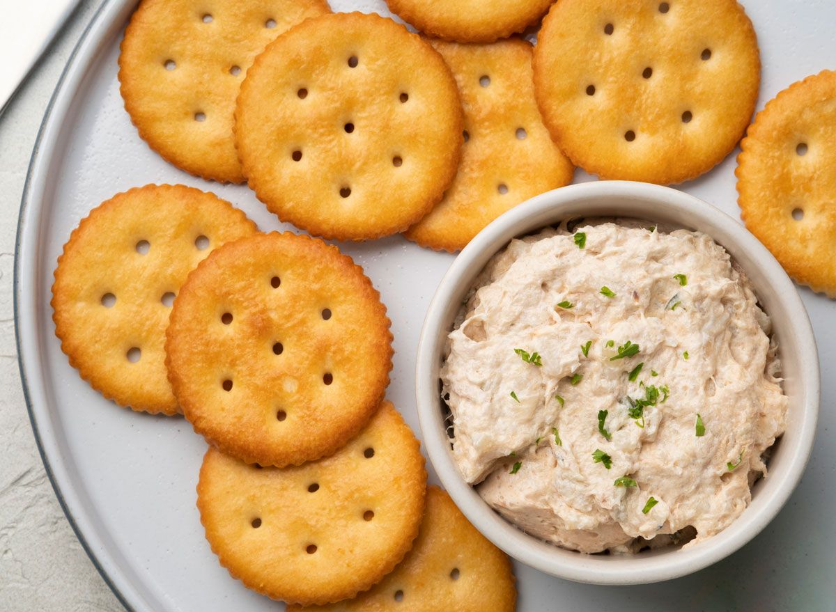 canned or tinned tuna fish with crackers